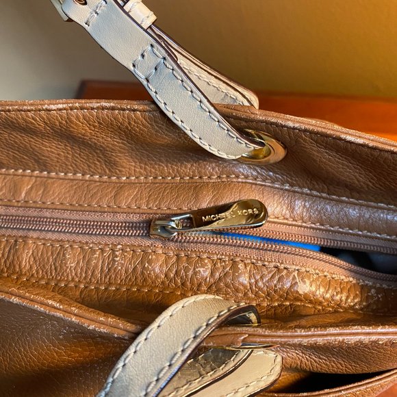 Michael Kors Tan W/Gold Hardware Pebble Leather Bag - Picture 9 of 15